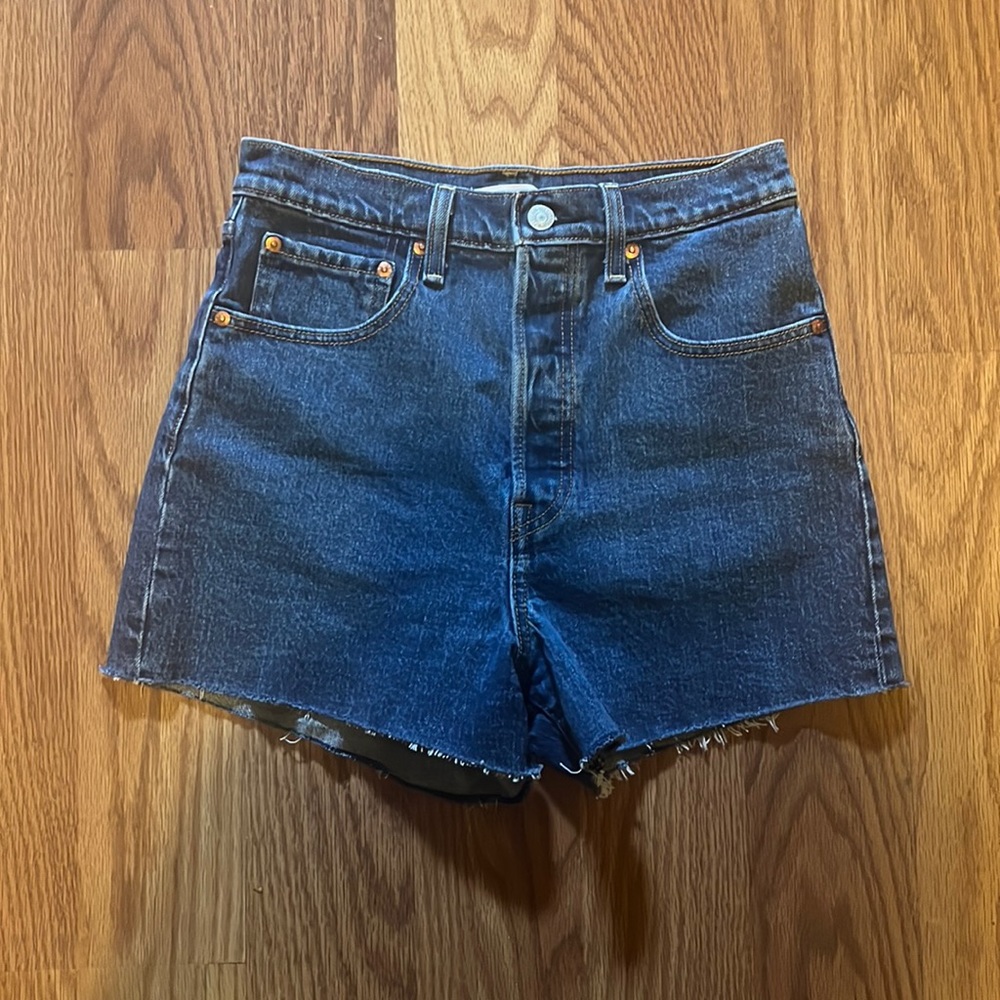 Levis Ribcage shorts.